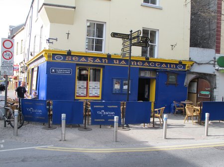 galway-city-pubs-neachtains