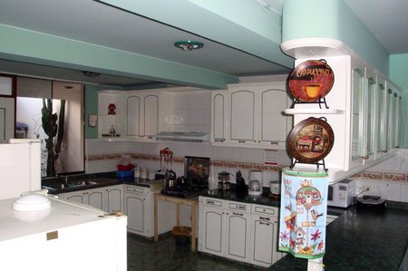 arequipay-backpackers-kitchen