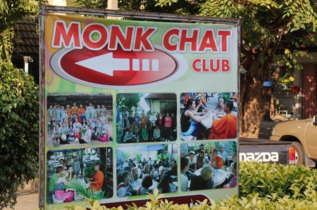 family-travel-thailand-monk-chat-chiang-mai