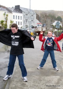 ireland-with-children-connemara-clifden-windy-walk